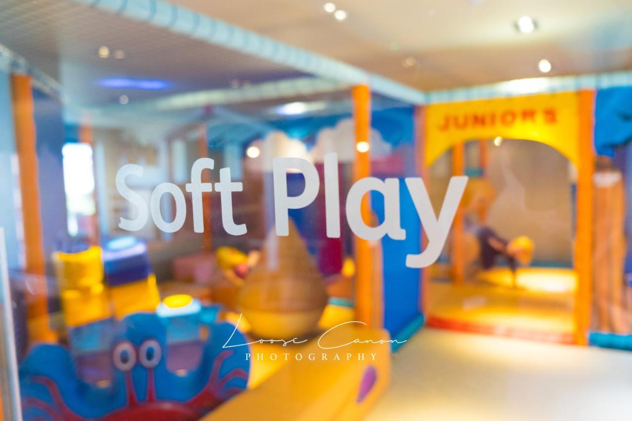 Big Skies Platinum Plus Holiday Home With Wifi, Netflix, Dishwasher, Decking Camber المظهر الخارجي الصورة